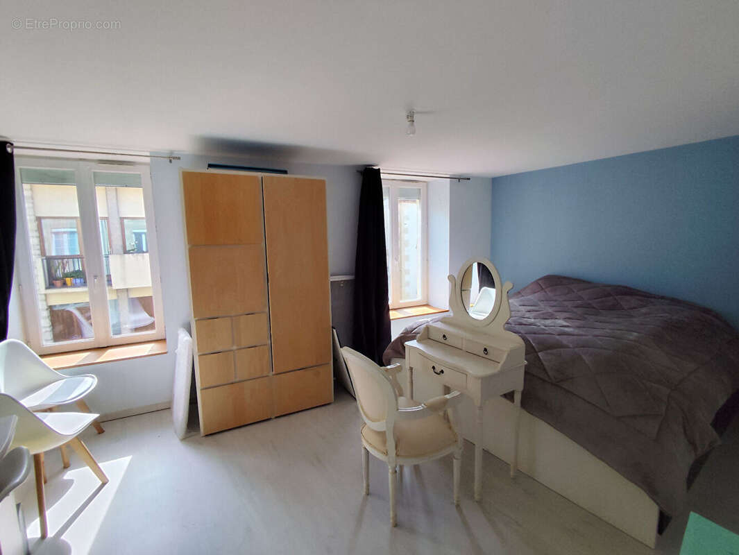 Maison à AVAILLES-LIMOUZINE
