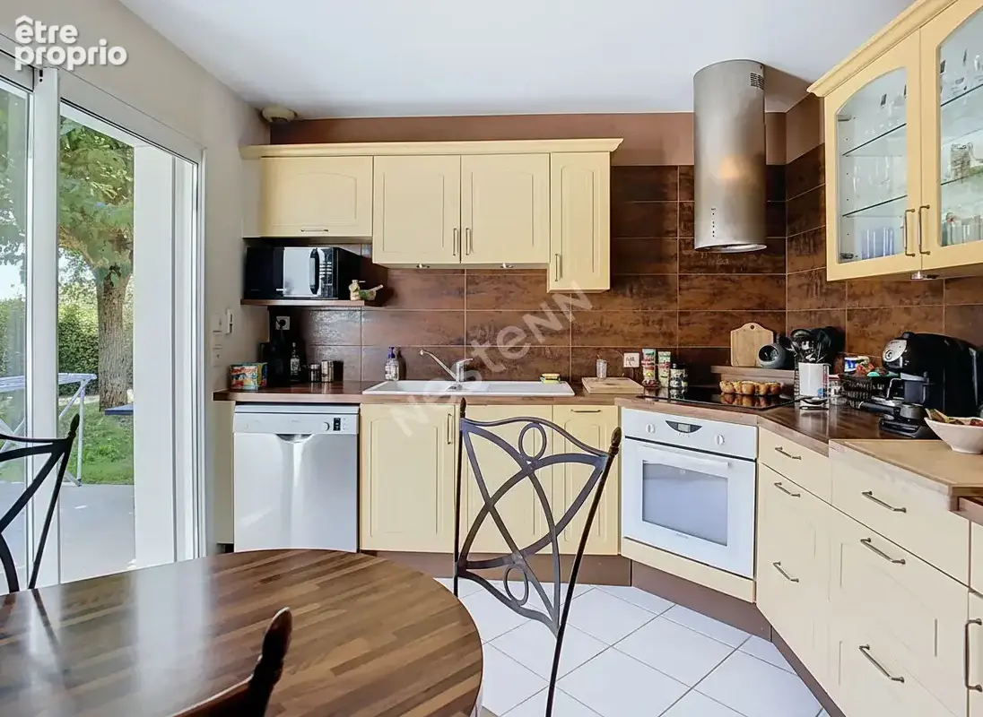 CLISSON Belle maison de plain-pied 4 chambres au calme, proche de toutes les commodités - photo 9