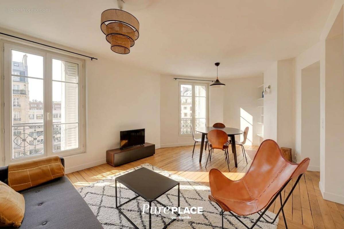 Appartement à PARIS-15E