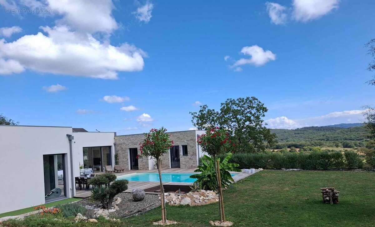 Maison contemporaine haut gamme  220 m2 - photo 3