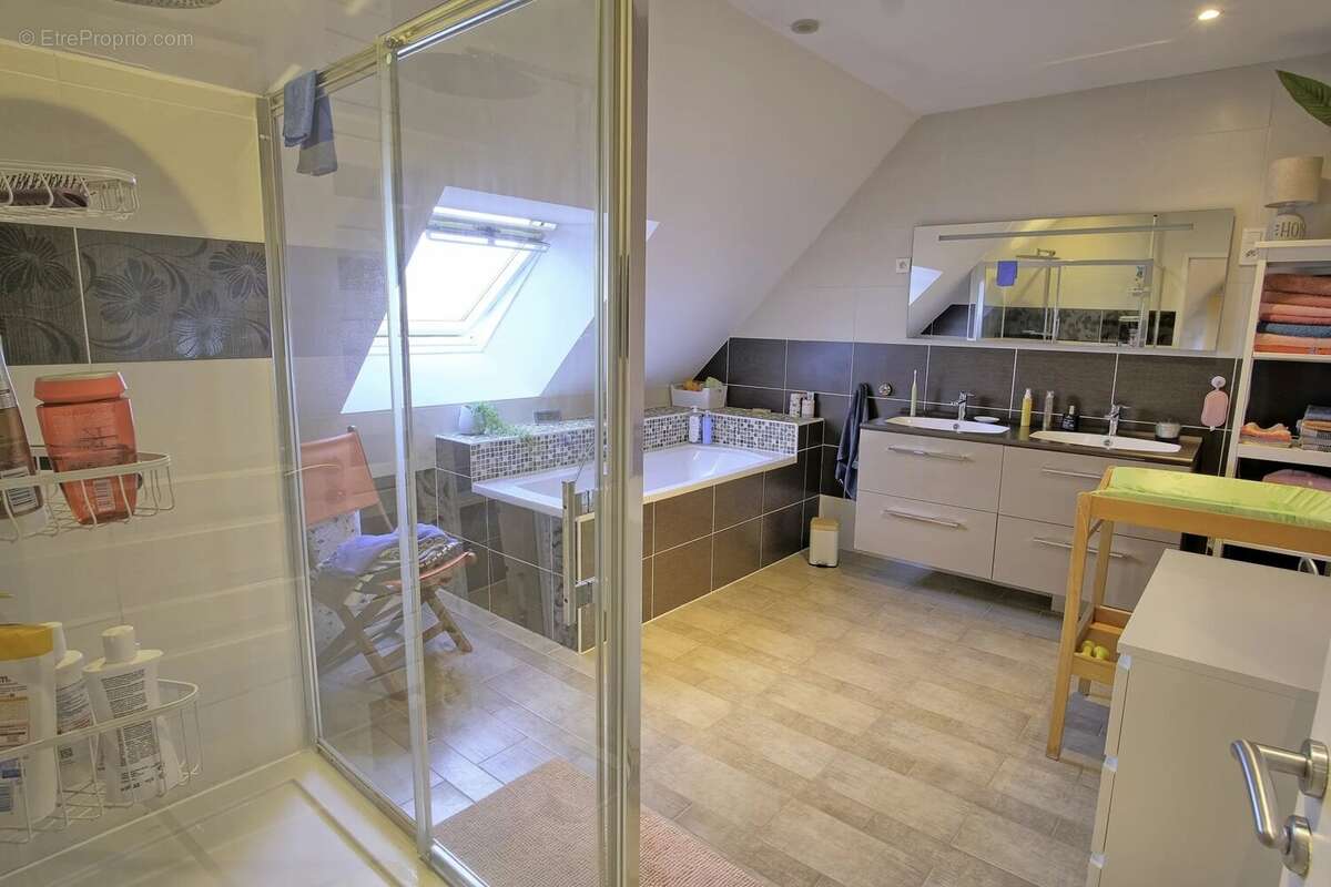 Maison à AMFREVILLE