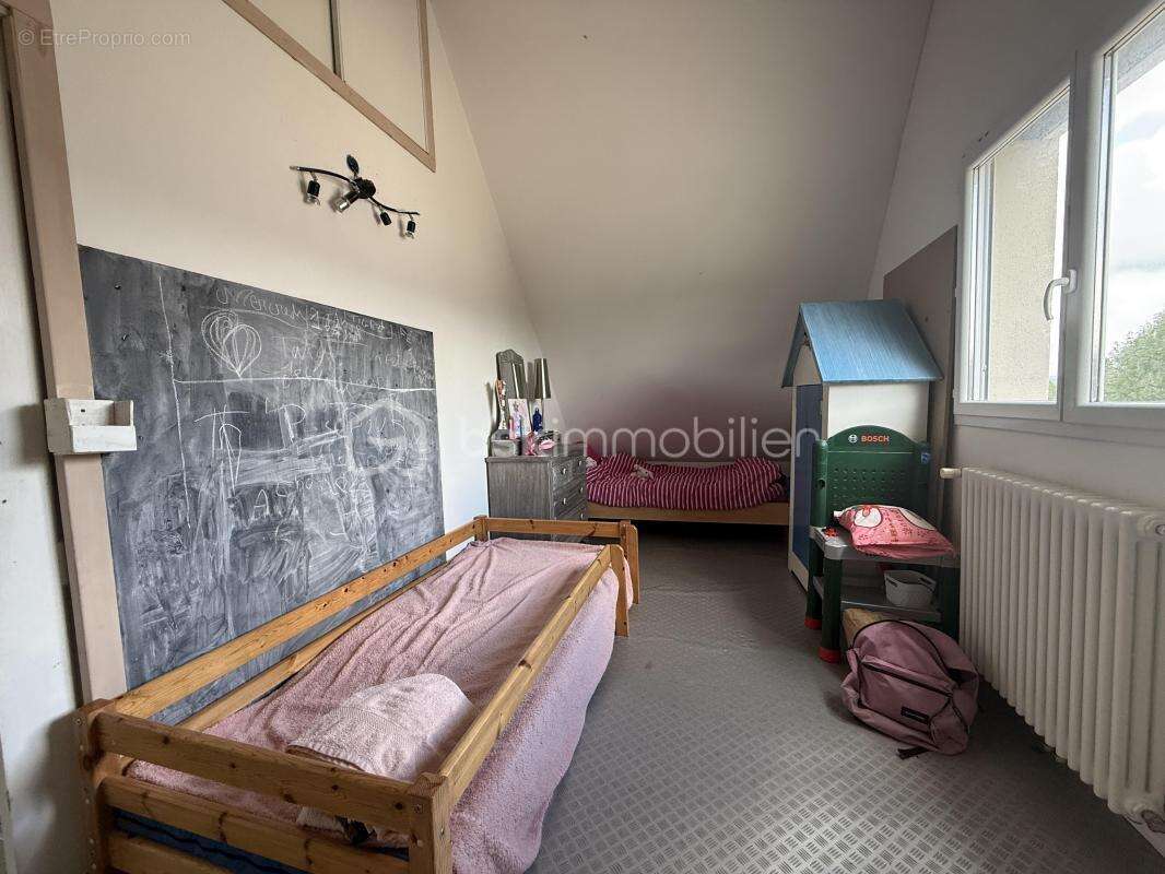 À vendre – Belle propriété familiale avec gîtes et terrain – À deux pas de Pont-l’Évêque - photo 11