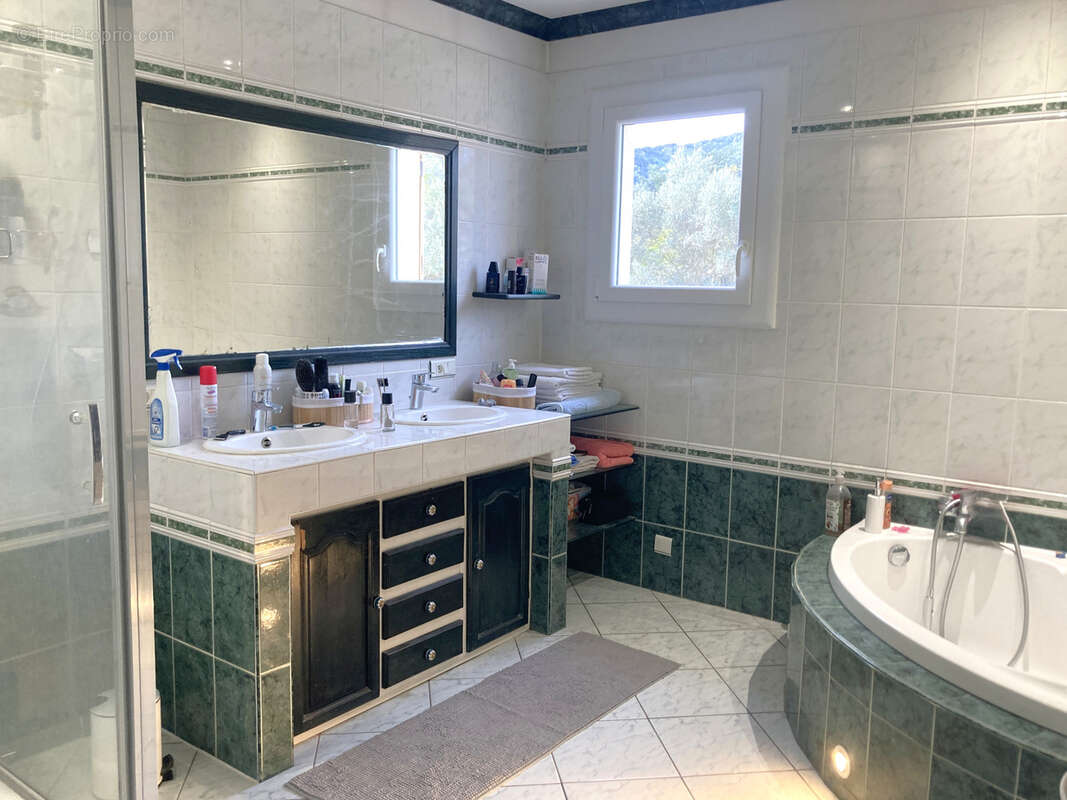 Maison à SAINT-BAUZILLE-DE-PUTOIS