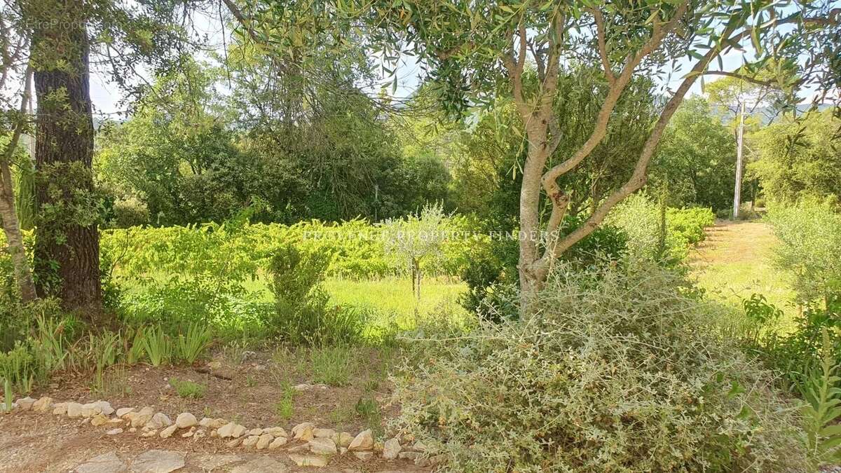 Maison à CORRENS