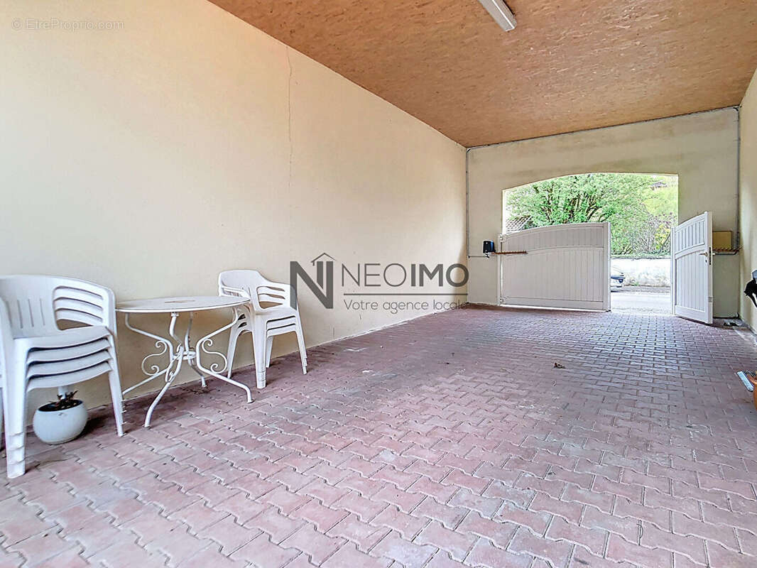 Maison à NEUFCHATEAU