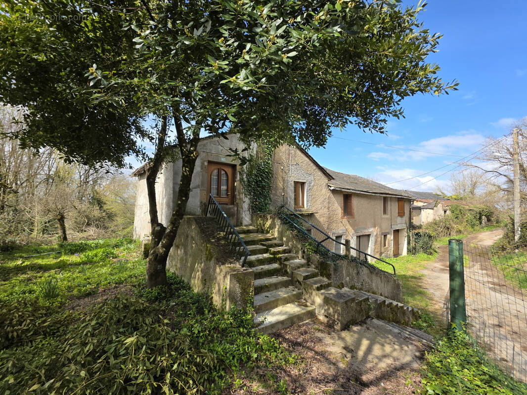 Maison à CURVALLE