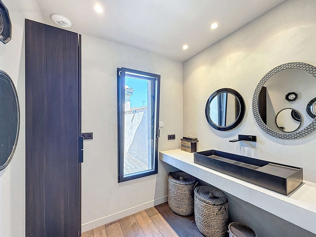 Maison à JASSANS-RIOTTIER