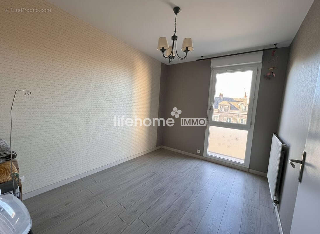 Appartement 70 m² à Chateauroux  - photo 7