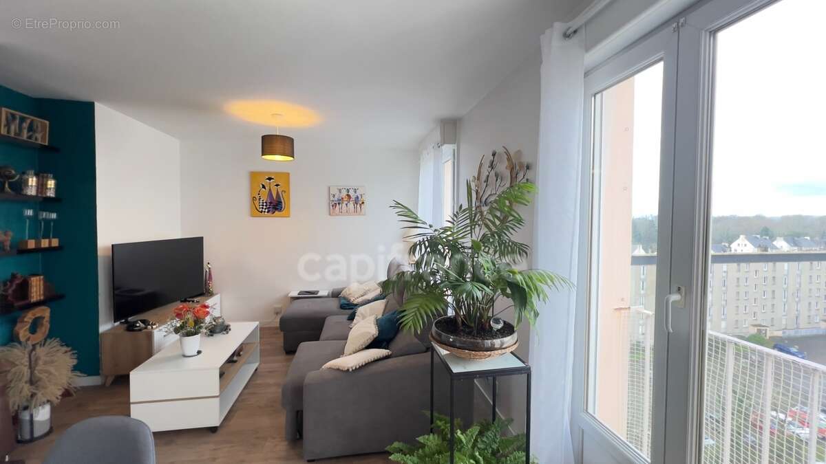 QUIMPER-Sud, rue du Léon (Quartier Prat-Maria), appartement de type T5 modifié en T4 de plus de 83 m² habitable, situé au 7ème é - photo 3