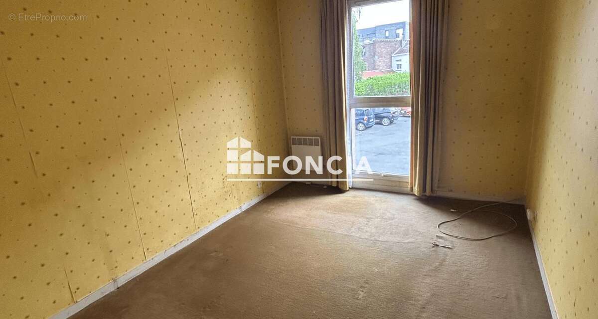 Lille-Lomme : grand type 3 à renover - photo 6