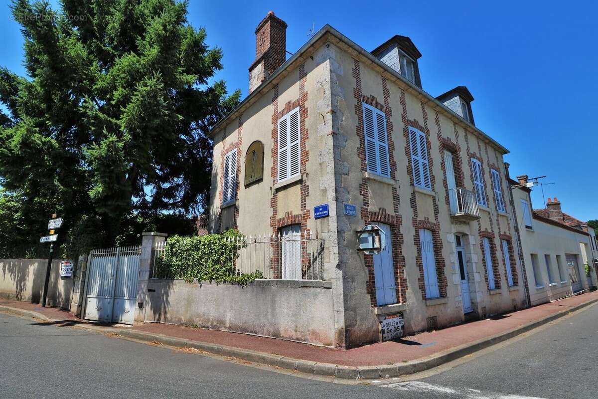 Maison à CHUELLES