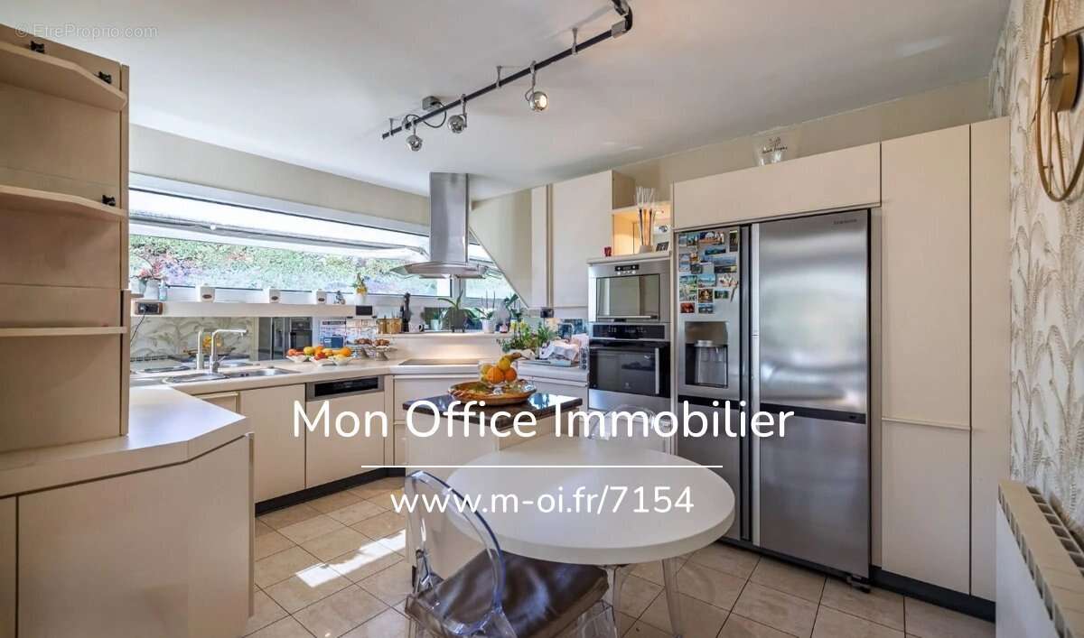 Référence : 7154-VCL - Maison dans un cocon de verdure - 3 chambres, un bureau, une dépendance - BOUC BEL AIR - photo 8