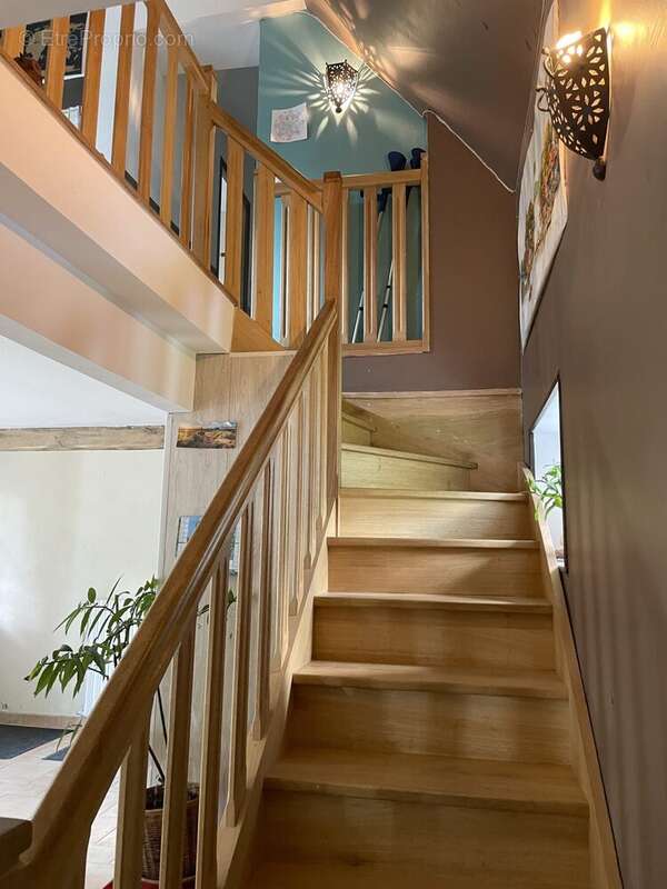 Escalier - Maison à SAINT-AUBIN-DES-COUDRAIS