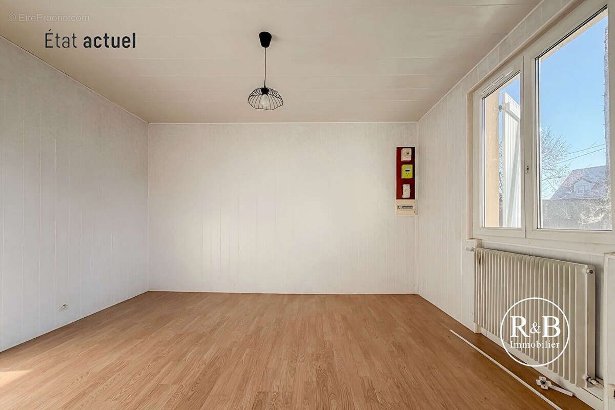 Maison à LES CLAYES-SOUS-BOIS