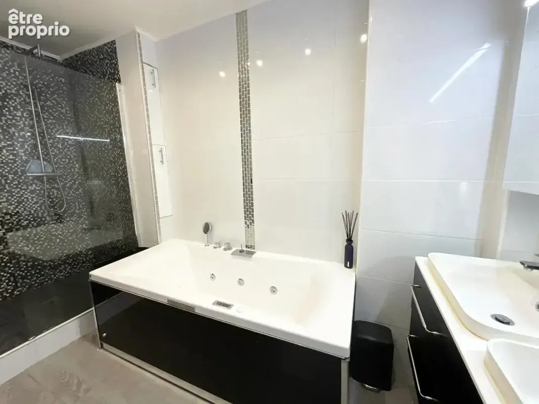 Appartement 4 pièces de 82 m² à Nice - photo 9