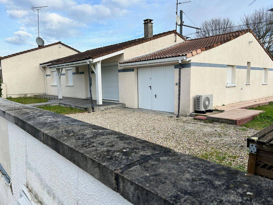 Maison à BLANQUEFORT