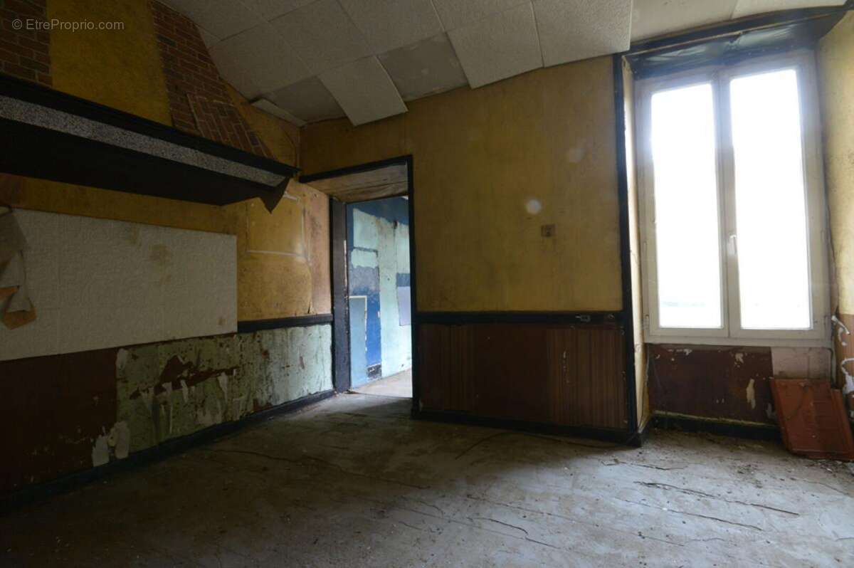 Immeuble a renover 17marans centre ville - photo 10