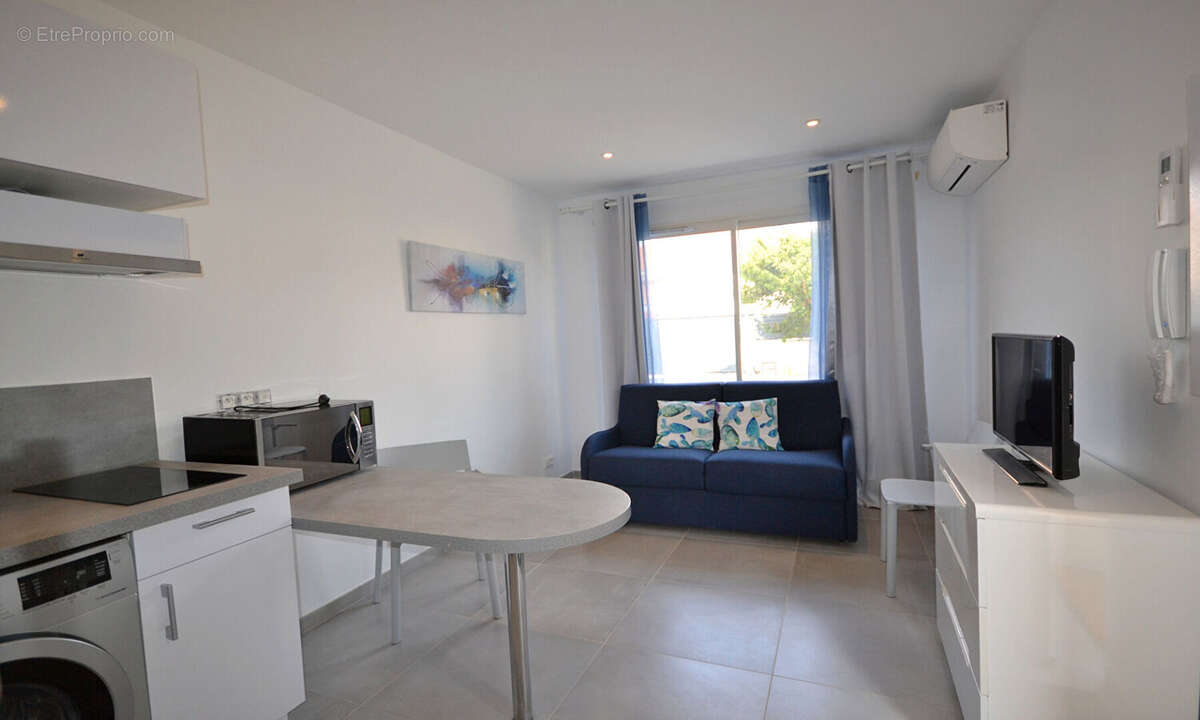 Appartement à LES CLAYES-SOUS-BOIS