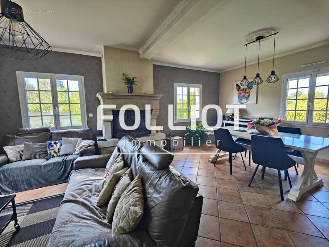 Maison à SAINTE-MARGUERITE-D&#039;ELLE