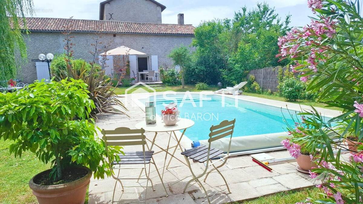 Photo 1 - Maison à LINIERS