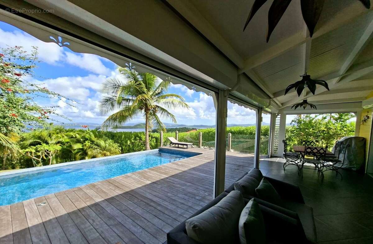 Maison à LES TROIS-ILETS