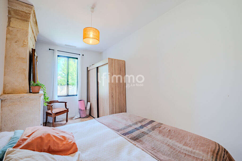 Maison en pierre de plain-pied entièrement rénovée - photo 6