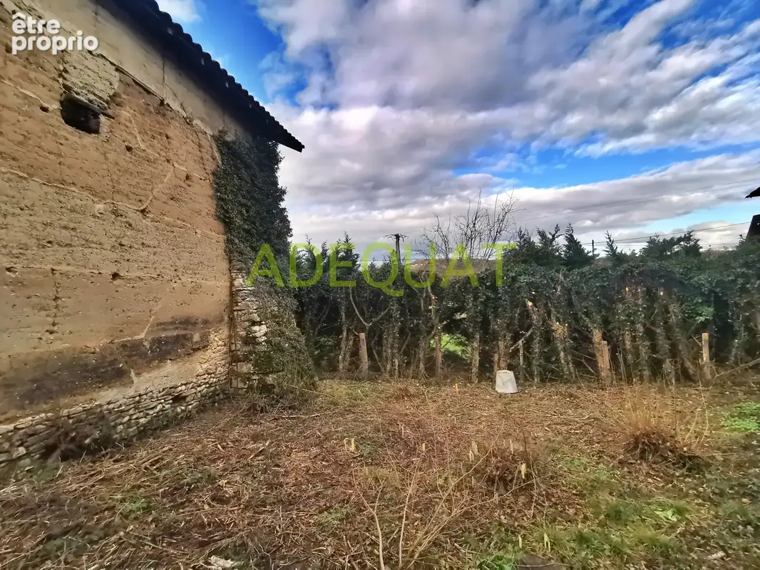 Appartement t4 en duplex a creer avec cour & jardin dans une grange dauphinoise - photo 3