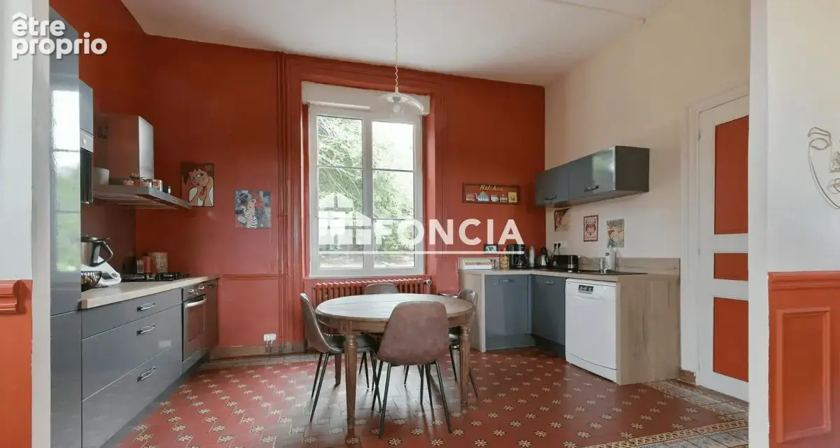 Maison de caractere de 178 m2 - photo 4