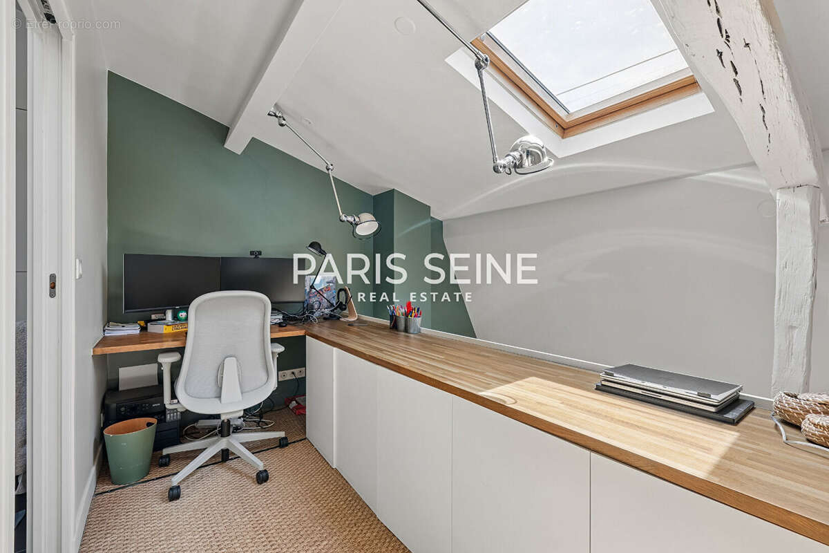 Appartement à PARIS-7E