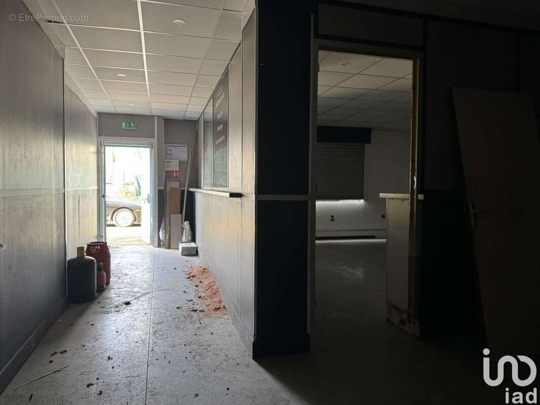 Photo 6 - Commerce à NANTEUIL-LES-MEAUX