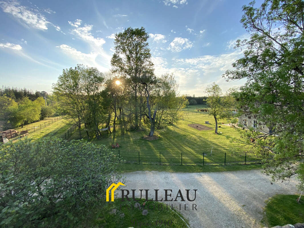 Maison à SAINT-CHRISTOLY-DE-BLAYE
