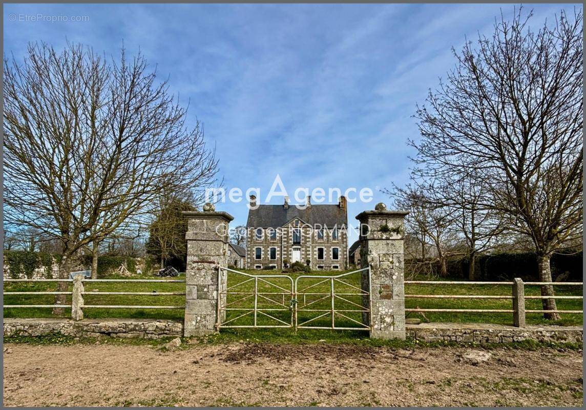 Maison à LE MESNIL-AMAND