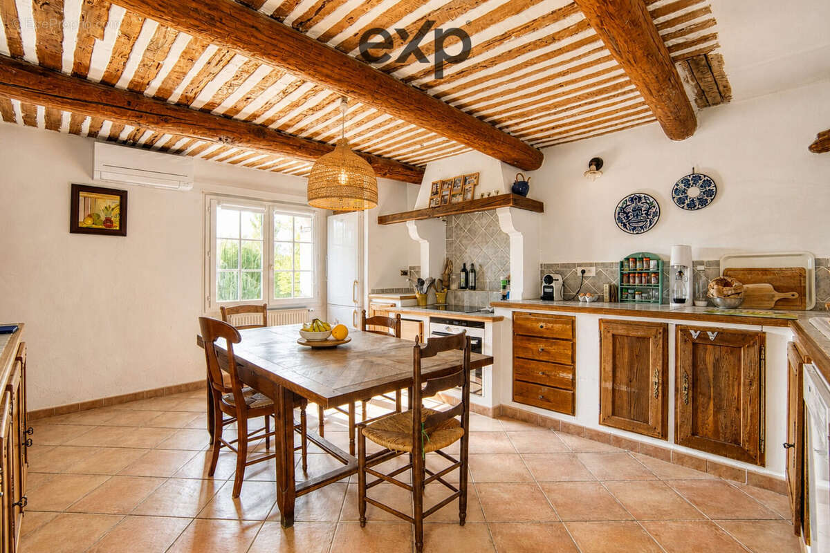 Maison à ANSOUIS