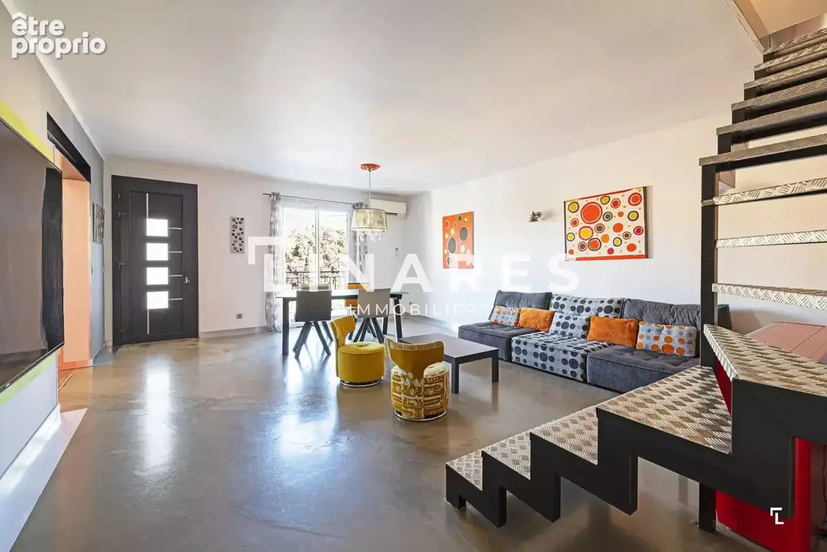 L'AGREABLE -  Villla T7 de 250m² - Piscine - Cuisine d'été - Parking - Parcelle 492m² - 13013 SAINT MITRE - photo 8