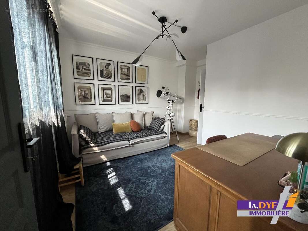 Maison 145 m² à Coubron  - photo 7