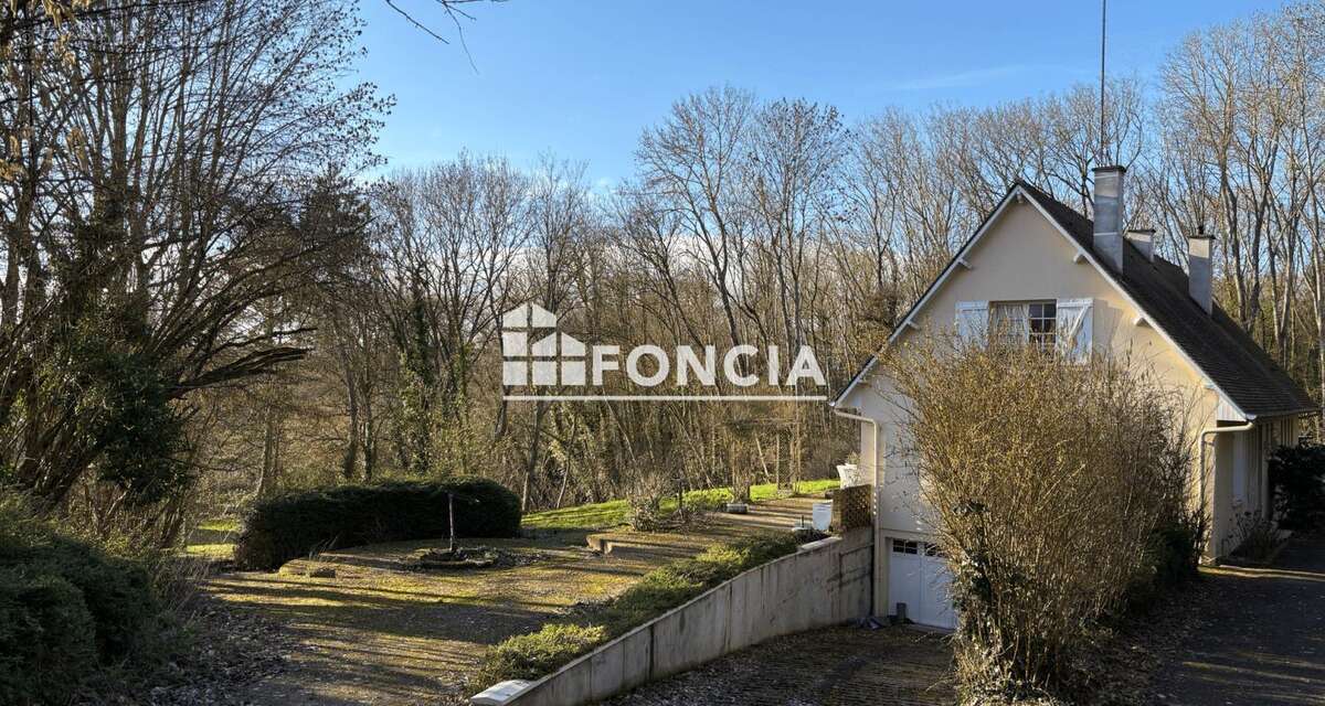 Maison à MORANCEZ