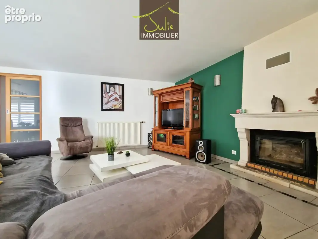 Ensemble immobilier : maison avec appartement et garages - photo 3
