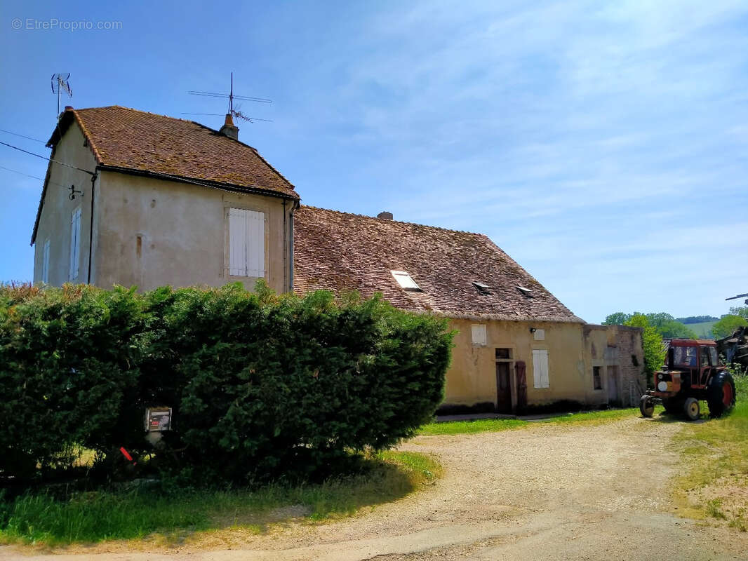 Maison à MARCILLY-OGNY