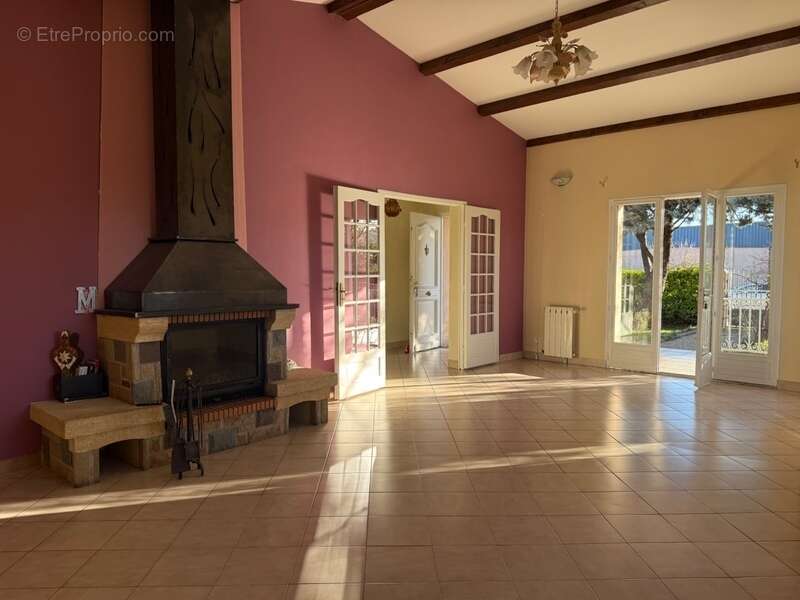 Maison à SAINT-MARTIN-DE-VALGALGUES