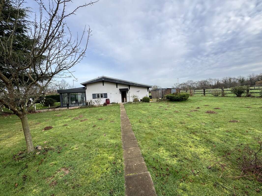 Maison à BEAUFOUR-DRUVAL