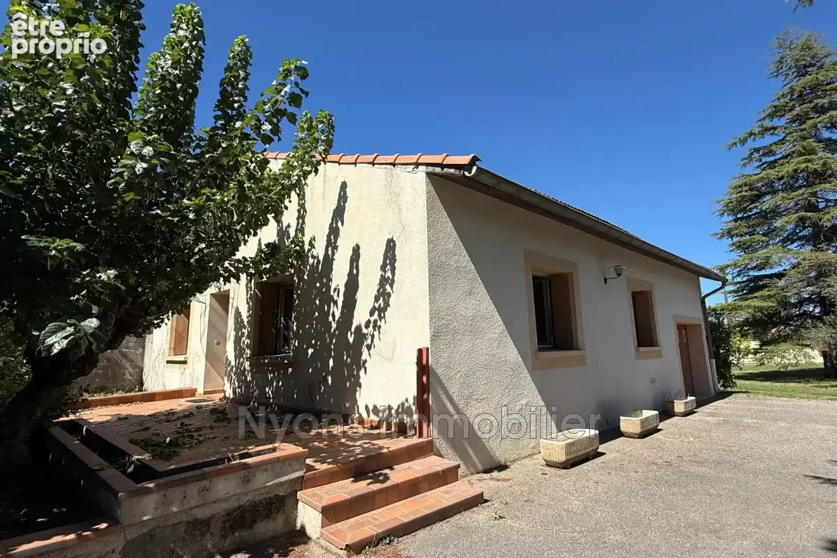 Maison à VALREAS