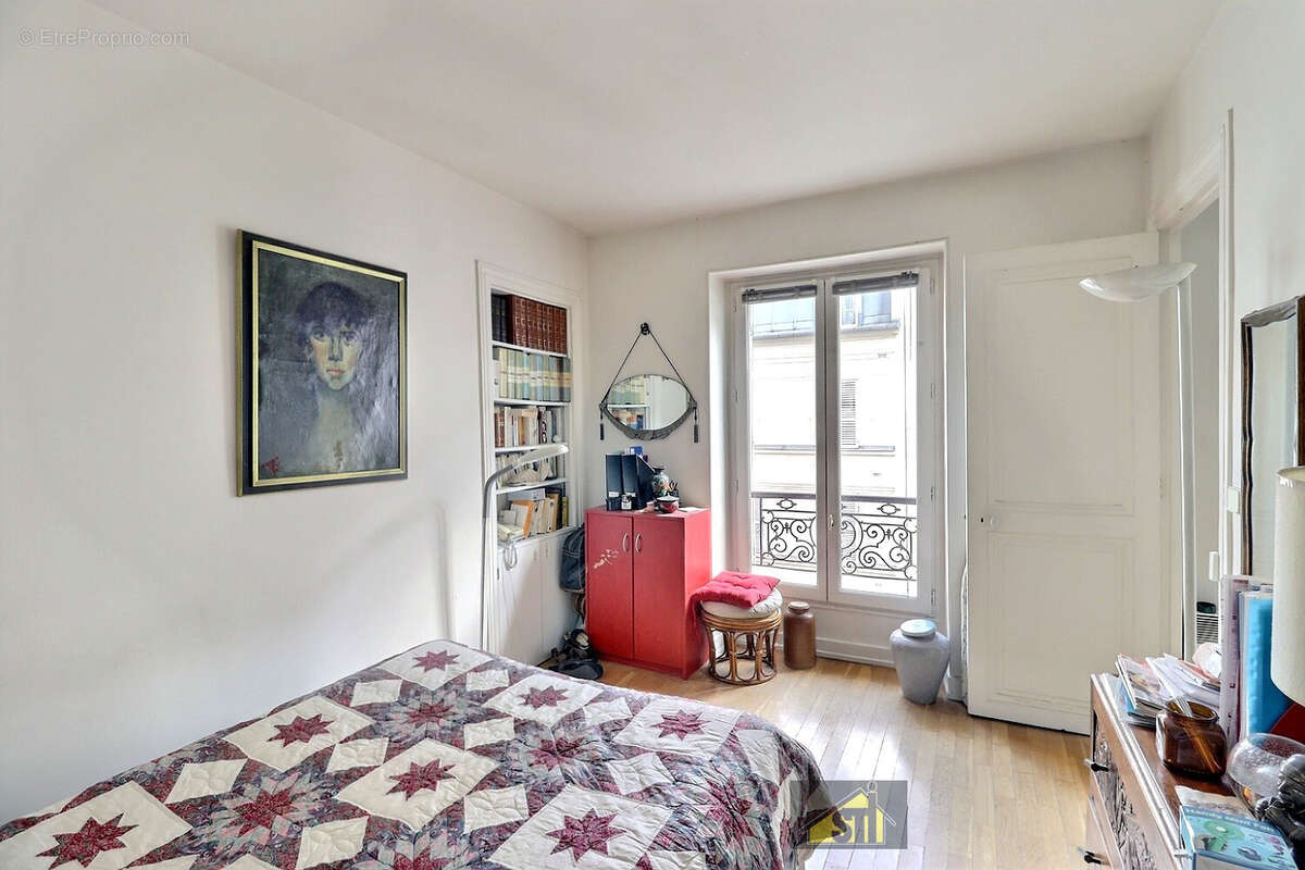 Appartement à PARIS-14E