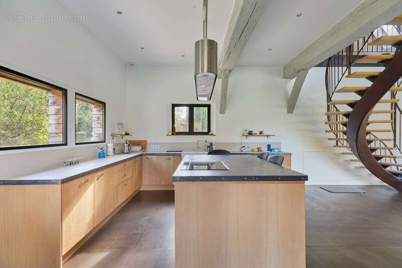 Maison à PONT-L'EVEQUE