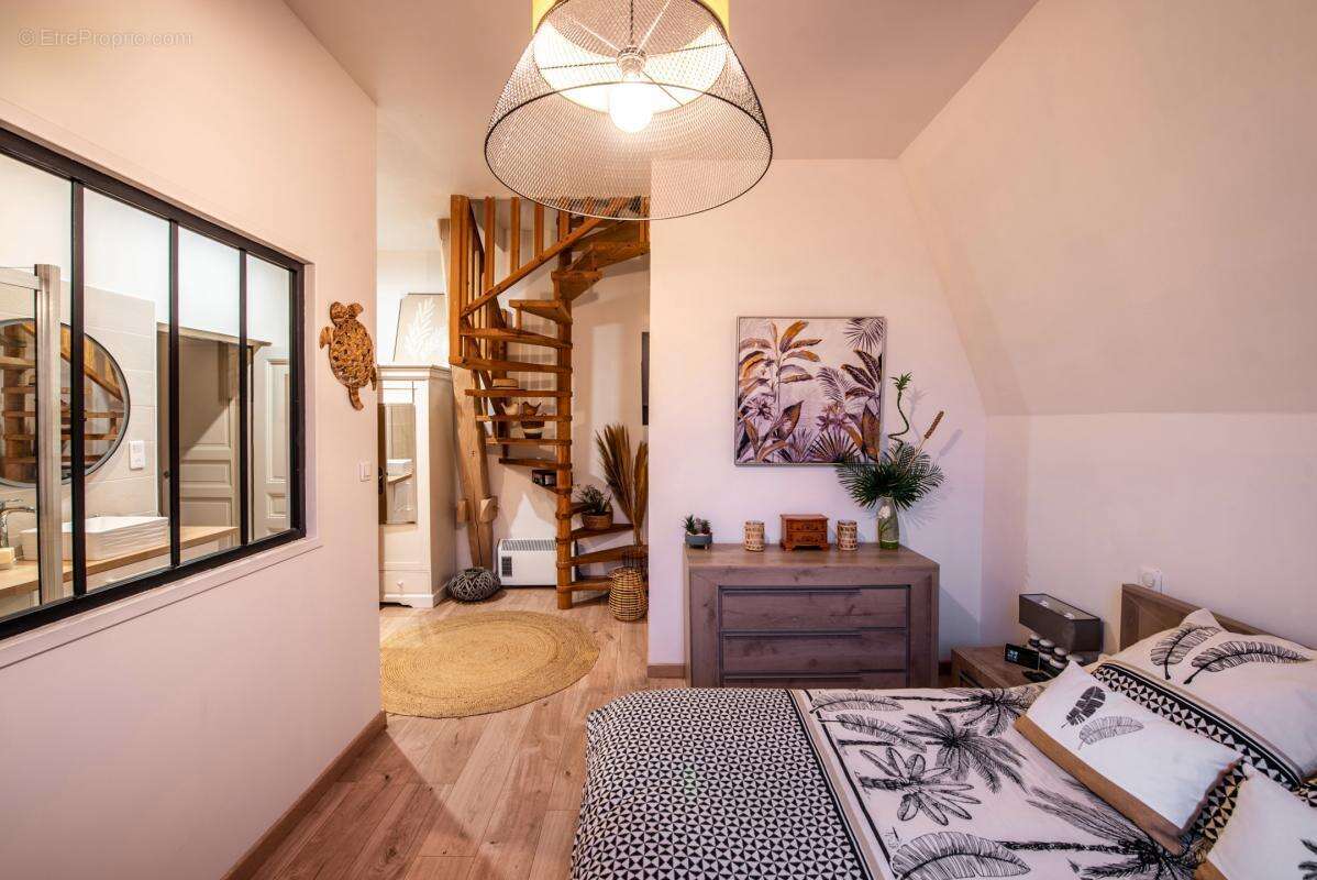 Maison 696 m² à Caudry  - photo 11
