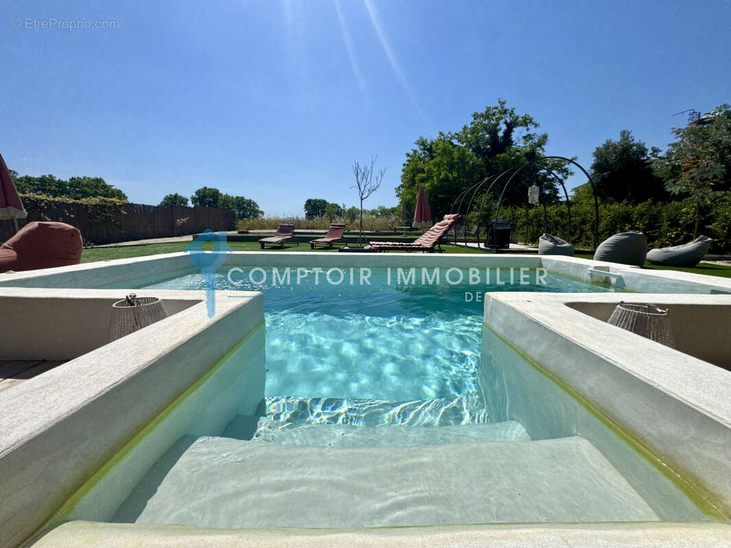 Maison à CLARENSAC