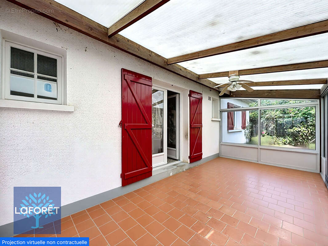 Maison à CHASNE-SUR-ILLET