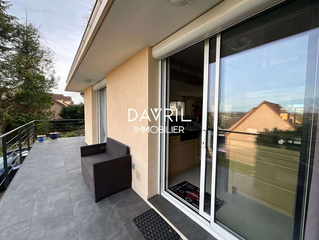 Maison à JOUY-LE-MOUTIER