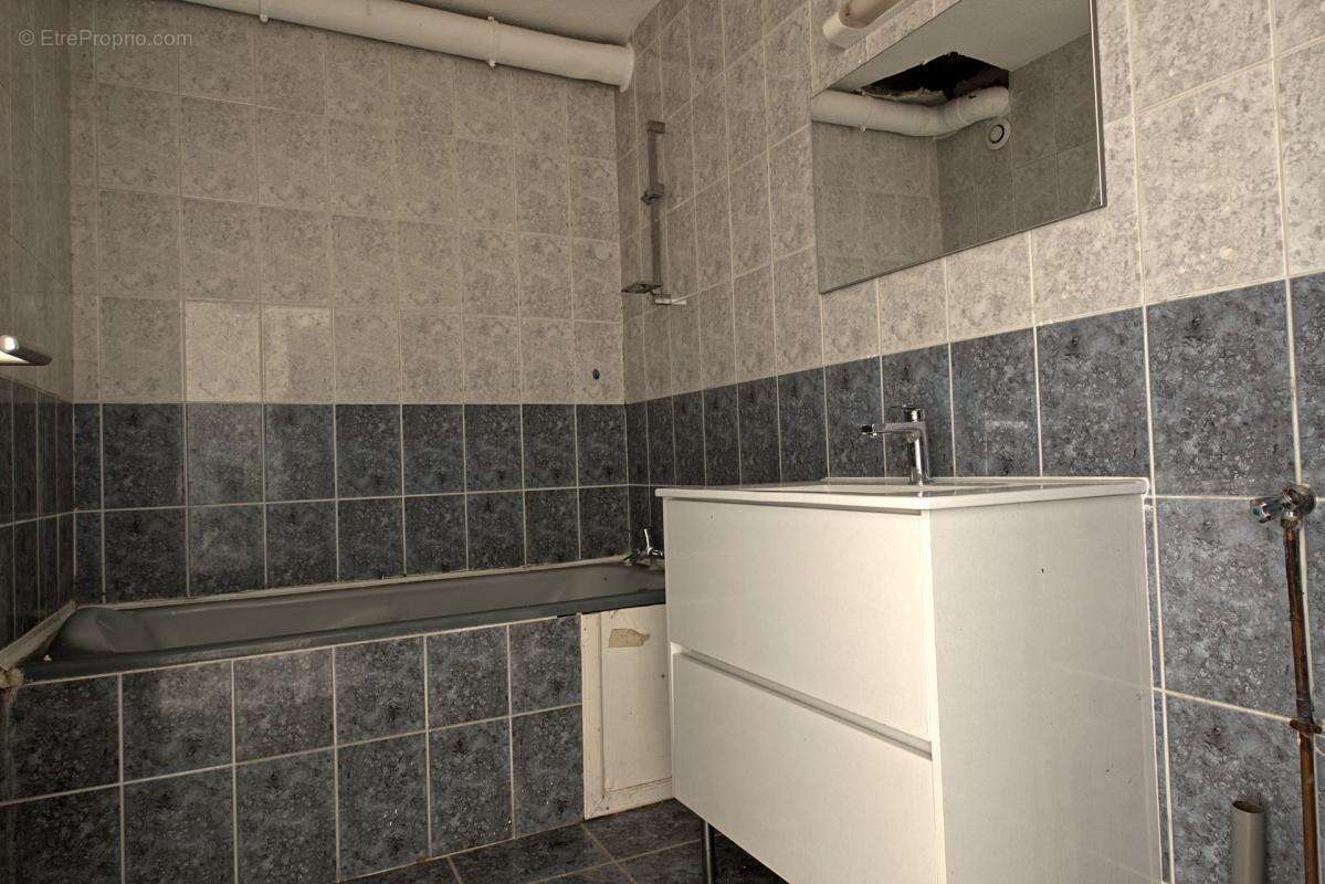 Immeuble de rapport avec 2 appartements et une maison - photo 13