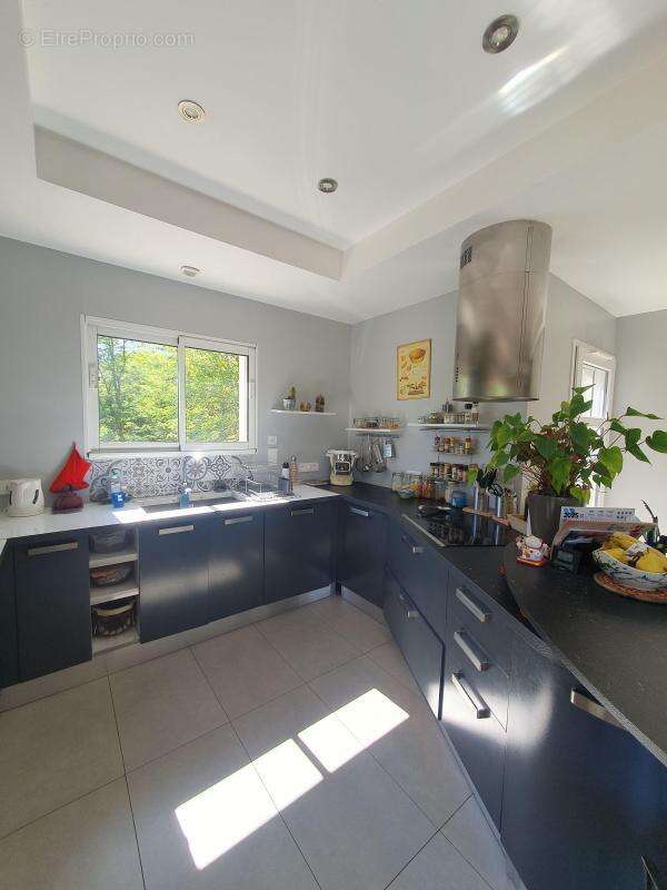 Maison à LABLACHERE