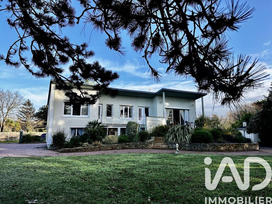 Photo 1 - Maison à AGON-COUTAINVILLE